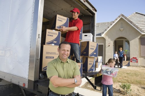 Packing and transport support for office furniture and equipment in Clapham